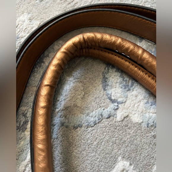 Bueno Bronze Metallic Handbag – Excellent Condition - Picture 4 of 16